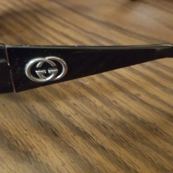 Gucci Sunglasses - Picture 3 of 5